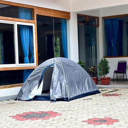 Chikmagalūr Ecstasy Tent Stay With Swimming Pool & Common Washroom מראה חיצוני תמונה