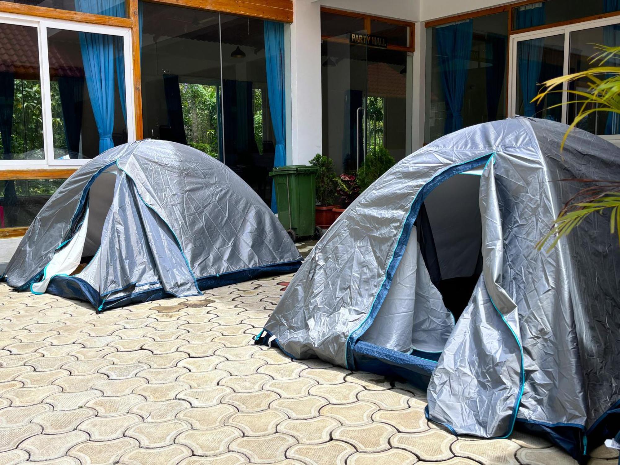 Chikmagalūr Ecstasy Tent Stay With Swimming Pool & Common Washroom מראה חיצוני תמונה