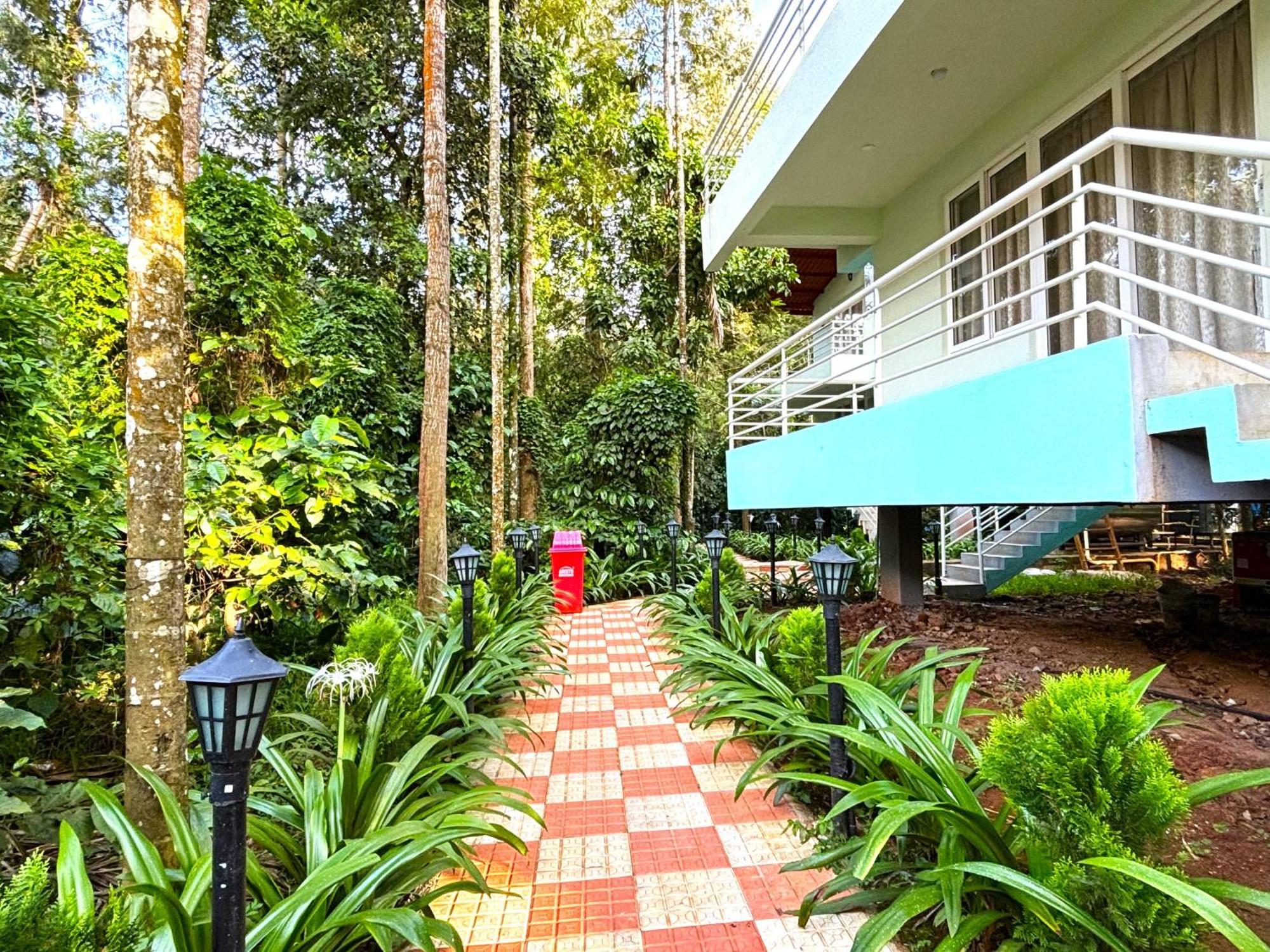 Chikmagalūr Ecstasy Tent Stay With Swimming Pool & Common Washroom מראה חיצוני תמונה