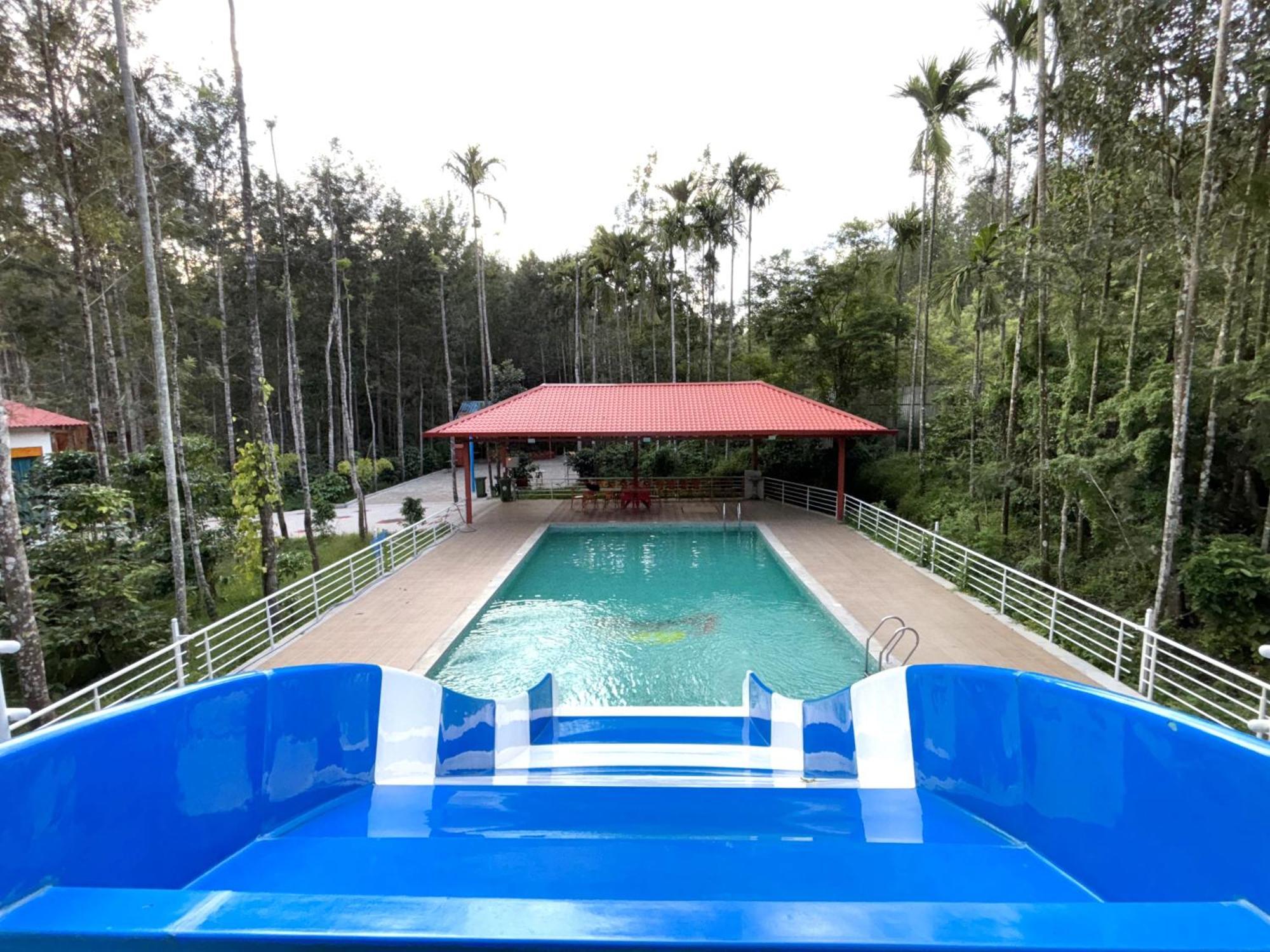 Chikmagalūr Ecstasy Tent Stay With Swimming Pool & Common Washroom מראה חיצוני תמונה