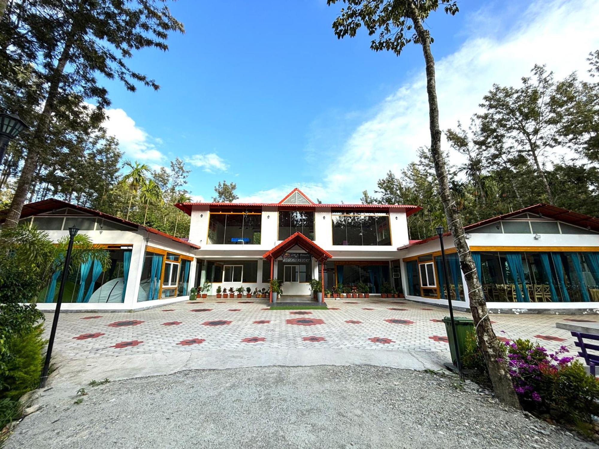 Chikmagalūr Ecstasy Tent Stay With Swimming Pool & Common Washroom מראה חיצוני תמונה