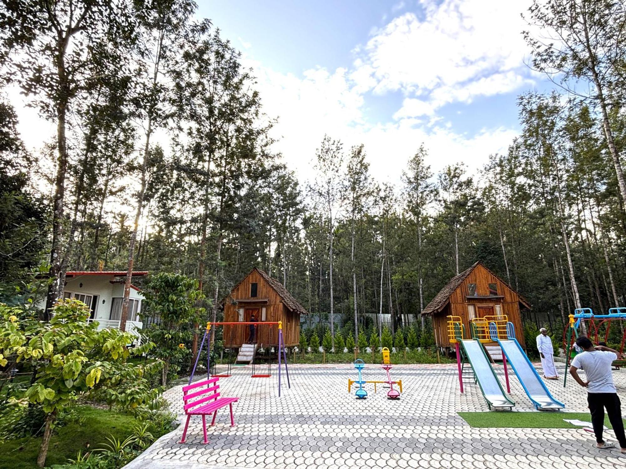 Chikmagalūr Ecstasy Tent Stay With Swimming Pool & Common Washroom מראה חיצוני תמונה