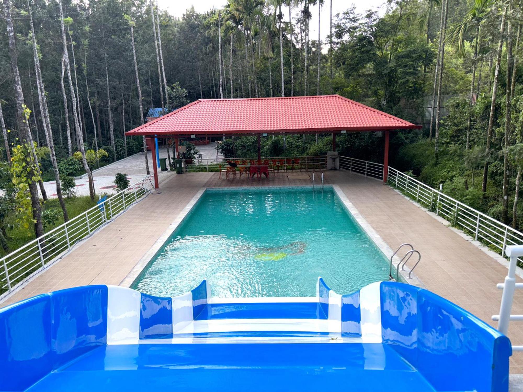 Chikmagalūr Ecstasy Tent Stay With Swimming Pool & Common Washroom מראה חיצוני תמונה